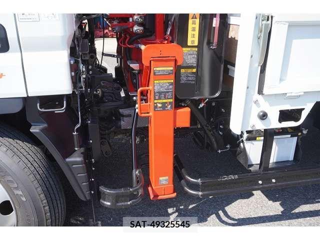 Mitsubishi CANTER 2024-03 302637-19