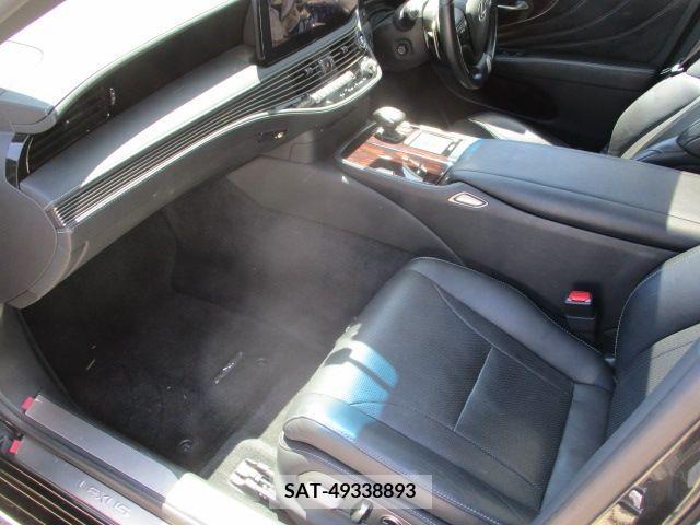 Lexus LS 2021-02 275515-13