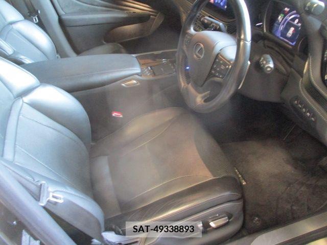 Lexus LS 2021-02 275515-1