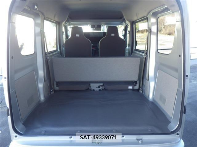 Suzuki EVERY 2023-12 252915-4
