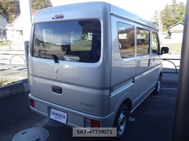Suzuki EVERY 2023-12 252915-1