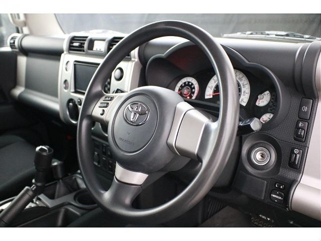 Toyota FJ CRUISER 2011-01 13805-18