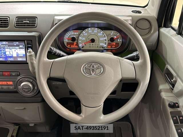 Toyota PIXIS SPACE 2014-03 232800-13