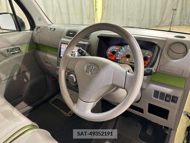 Toyota PIXIS SPACE 2014-03 232800-12
