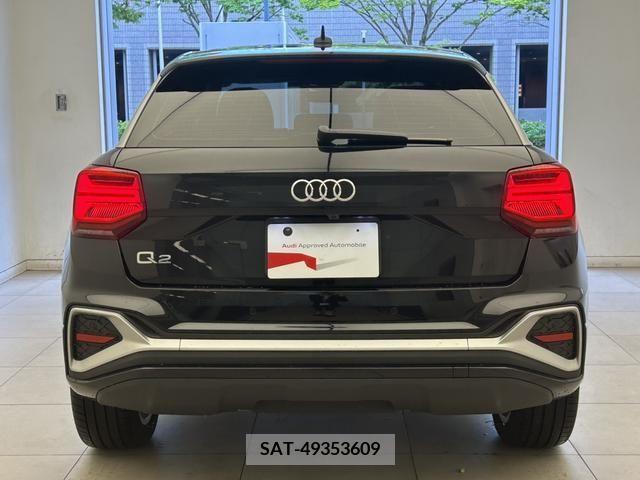 Audi Q2 2021-10 261198-3