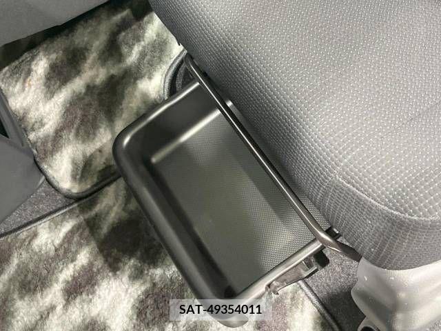 Toyota BB 2013-07 380896-6