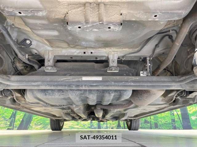 Toyota BB 2013-07 380896-18