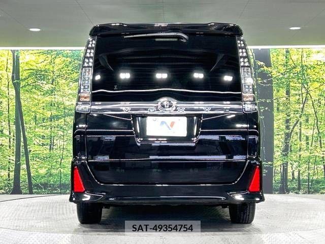Toyota VOXY 2016-09 289037-16