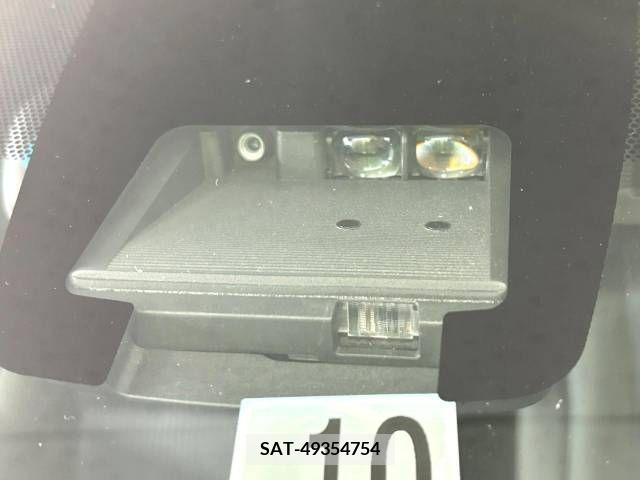 Toyota VOXY 2016-09 289037-3