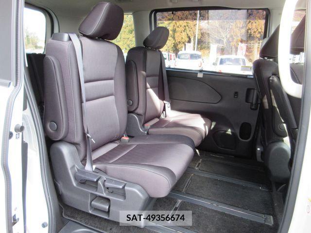 Nissan SERENA 2020-04 211801-6