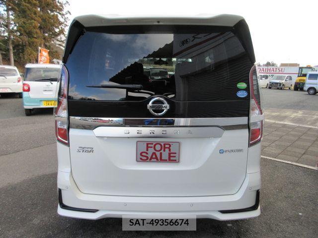 Nissan SERENA 2020-04 211801-2