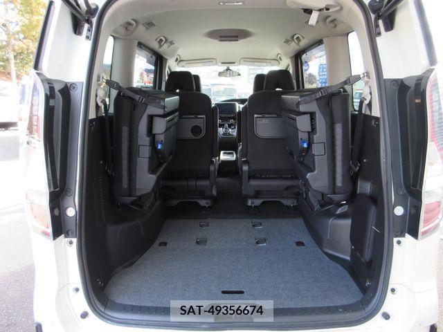 Nissan SERENA 2020-04 211801-3