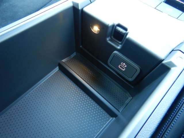 Bmw 3 SERIES 2023-05 180418-18