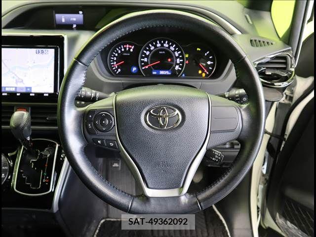 Toyota VOXY 2019-04 321614-7