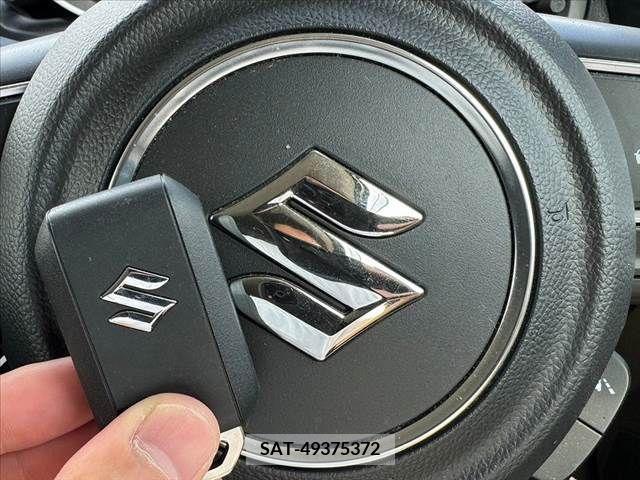 Suzuki SWIFT 2023-08 349995-3
