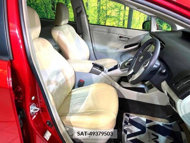 Toyota PRIUS 2013-10 382957-8