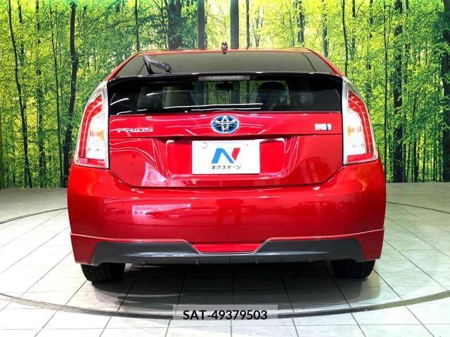 Toyota PRIUS 2013-10 382957-15