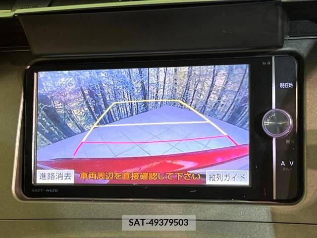 Toyota PRIUS 2013-10 382957-3