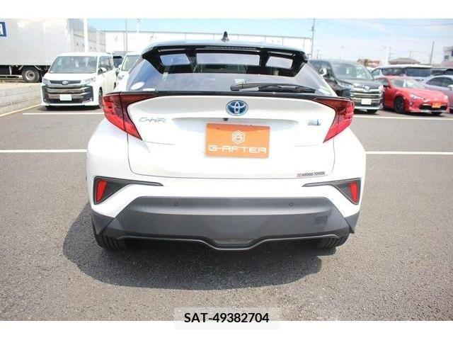 Toyota C-HR 2019-11 357754-10