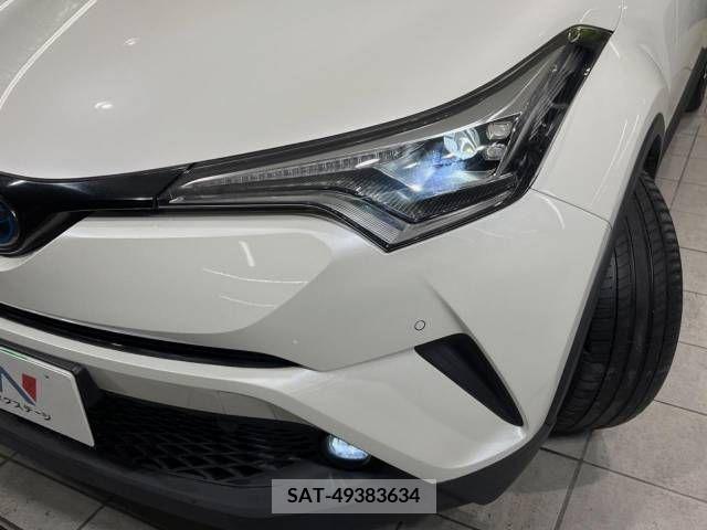 Toyota C-HR 2018-07 244376-12