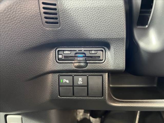 Honda N BOX CUSTOM 2022-07 181015-15