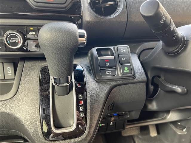 Honda N BOX CUSTOM 2022-07 181015-14
