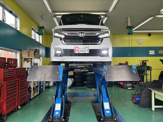 Honda N BOX CUSTOM 2022-07 181015-28