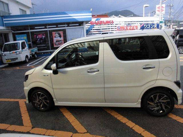 Suzuki WAGON R 2022-09 9467-8