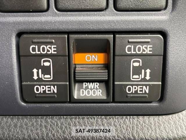 Toyota VOXY 2014-04 289165-5