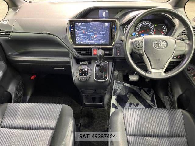 Toyota VOXY 2014-04 289165-1