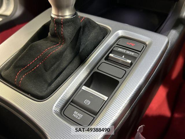 Honda CIVIC 2024-03 302715-10