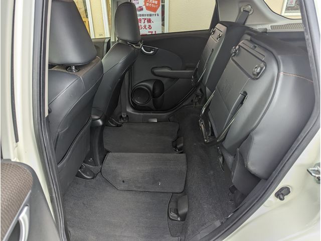 Honda FIT SHUTTLE HYBRID 2013-02 28018-12