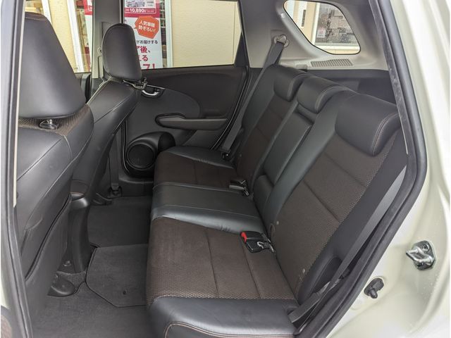 Honda FIT SHUTTLE HYBRID 2013-02 28018-11