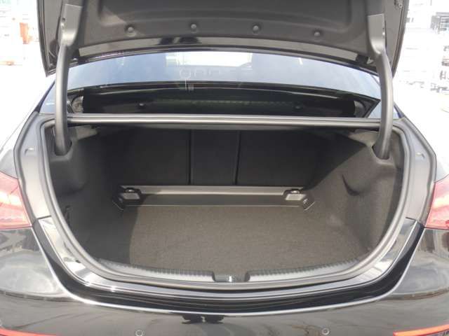 Mercedes Benz C-CLASS 2022-10 185864-29