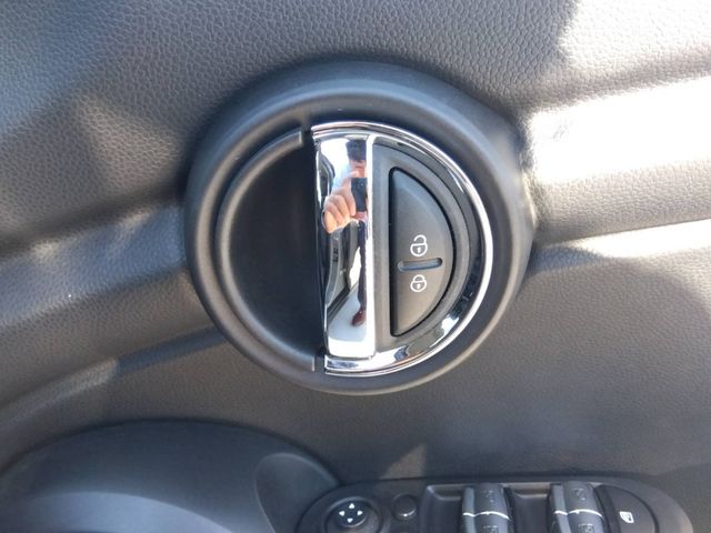 Bmw MINI 2019-03 15695-23