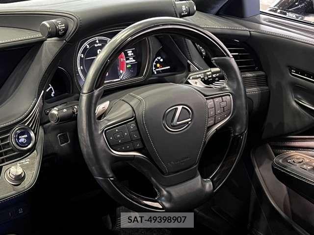 Lexus LS 2018-09 388260-19