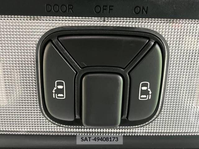 Toyota ESTIMA 2017-06 268765-6