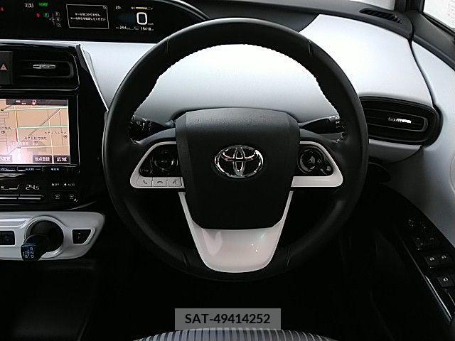 Toyota PRIUS 2015-12 281908-7