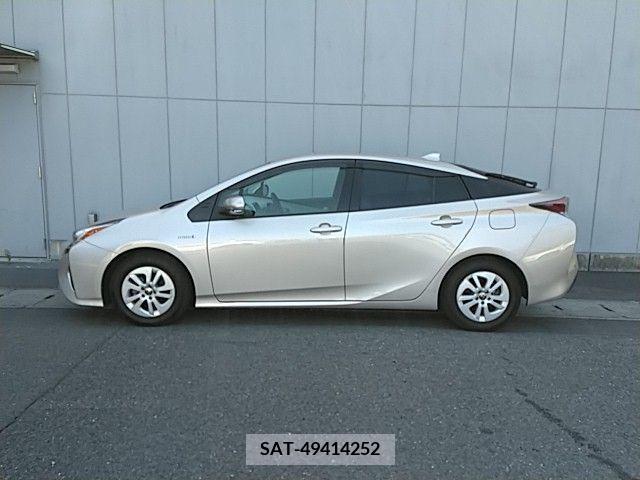 Toyota PRIUS 2015-12 281908-19