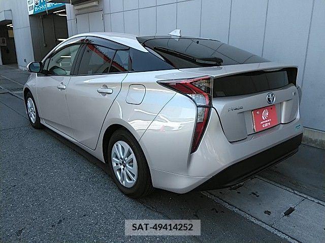 Toyota PRIUS 2015-12 281908-20