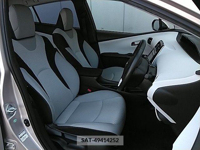 Toyota PRIUS 2015-12 281908-3