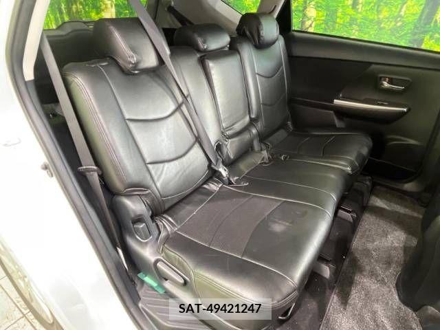 Toyota PRIUS ALPHA 2018-09 246393-10