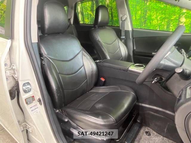 Toyota PRIUS ALPHA 2018-09 246393-9
