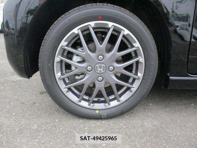 Honda N BOX CUSTOM 2024-04 280010-15