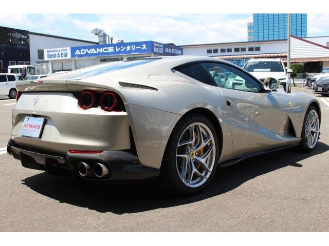 Ferrari 812 2020-05 4709-22