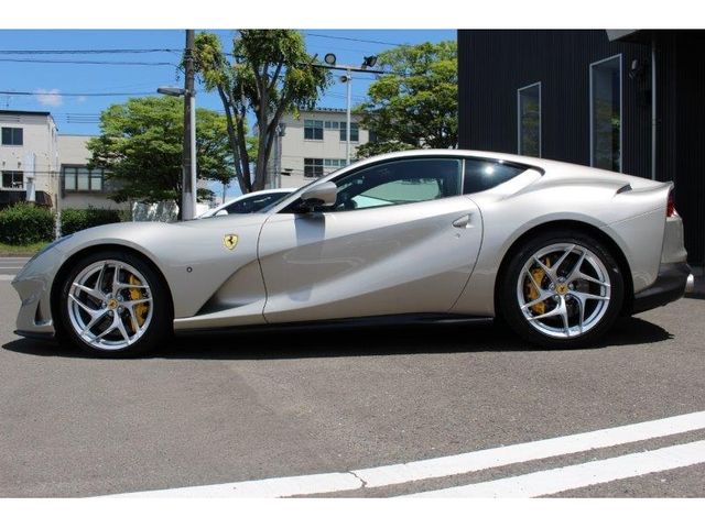 Ferrari 812 2020-05 4709-3