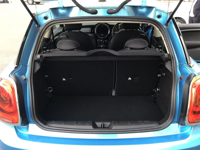 Bmw MINI 2017-06 8250-4