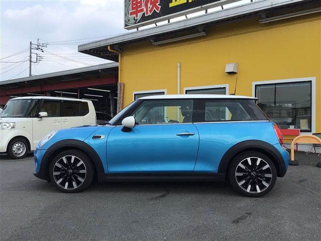 Bmw MINI 2017-06 8250-8