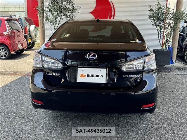 Lexus HS 2011-10 387772-11