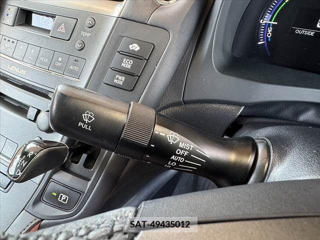 Lexus HS 2011-10 387772-25